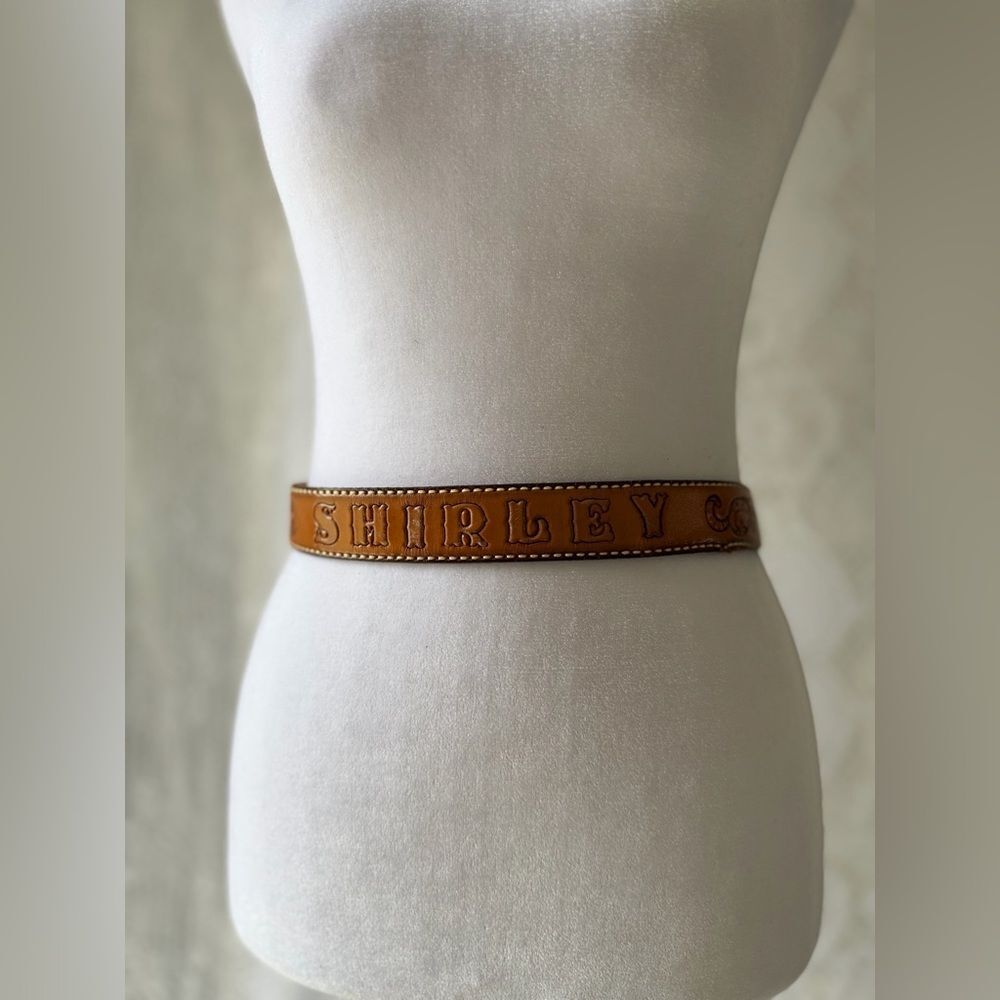 Vintage “Shirley” Hand Tooled Leather Western Belt Floral Size 30 - Picture 9 of 15